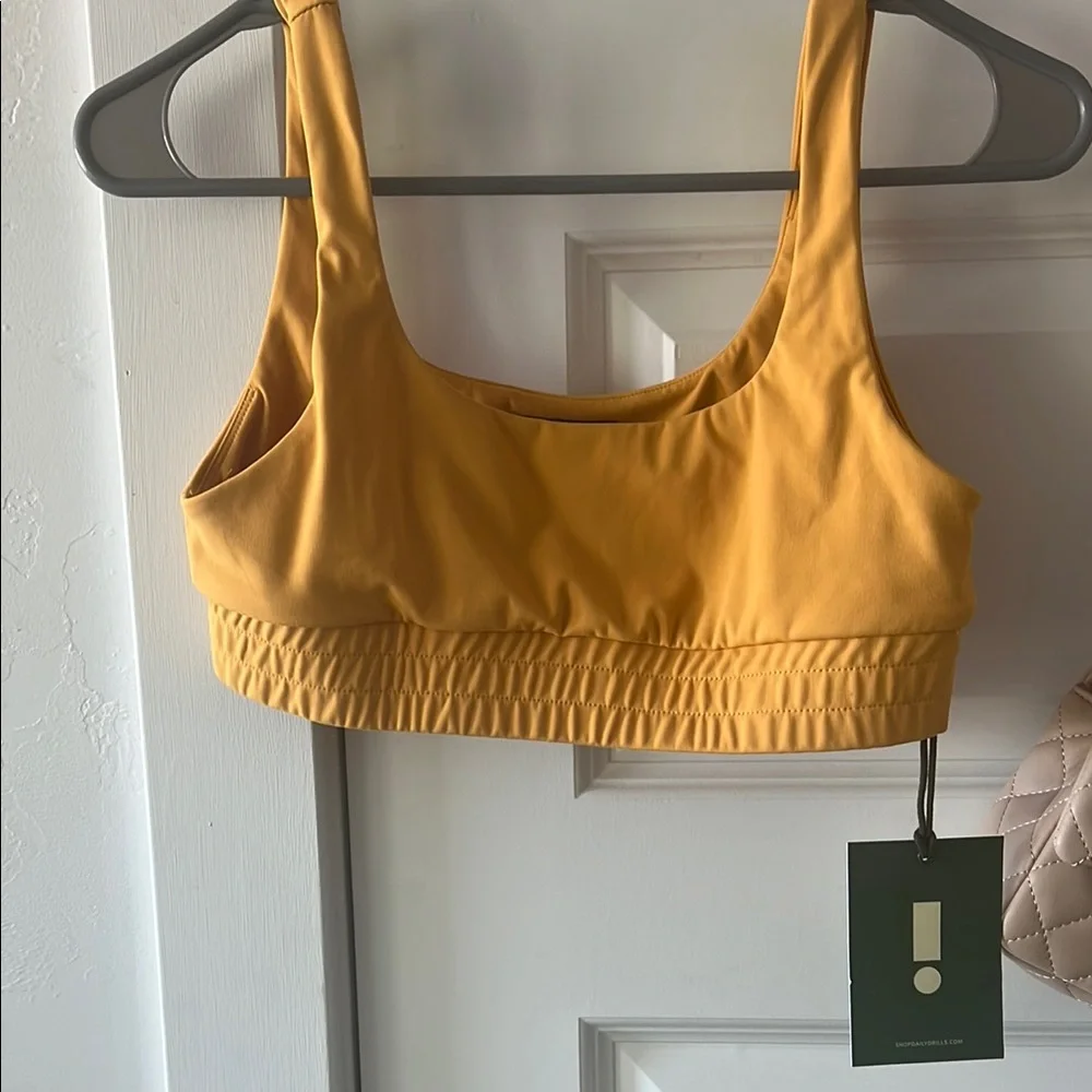 Daily Drills GO bra nwt SOLD OUT - Picture 2 of 4
